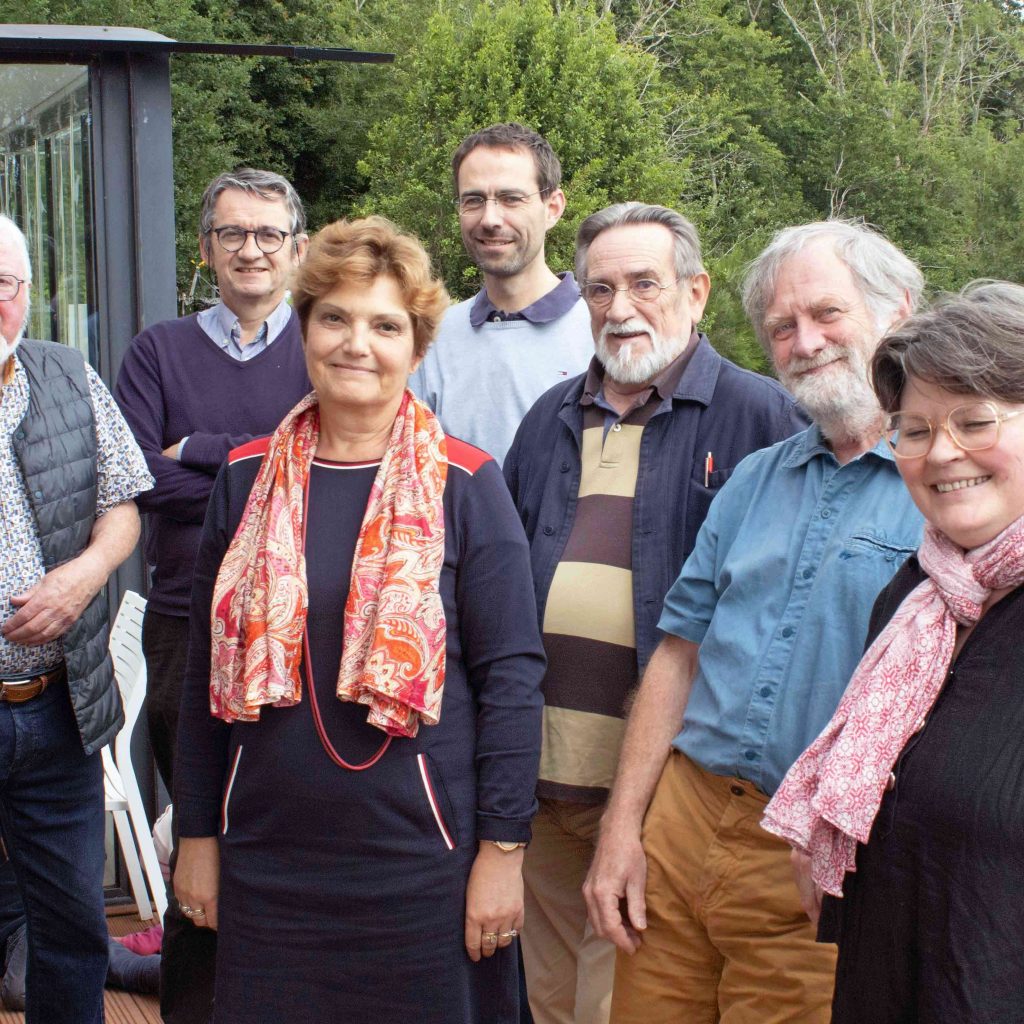 Le bureau de la SHAB réuni à Landévennec en juillet 2024. Photo DR.