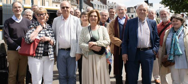 Bruno Isbled, entouré de Catherine Laurent, ancienne présidente, et de Christine Berthou-Ballot, actuelle présidente